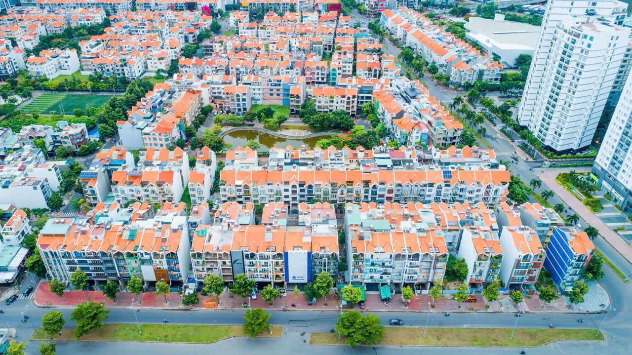 Bán Cặp Nhà Phố Văn Phòng Đường Số 4 Him Lam Q7